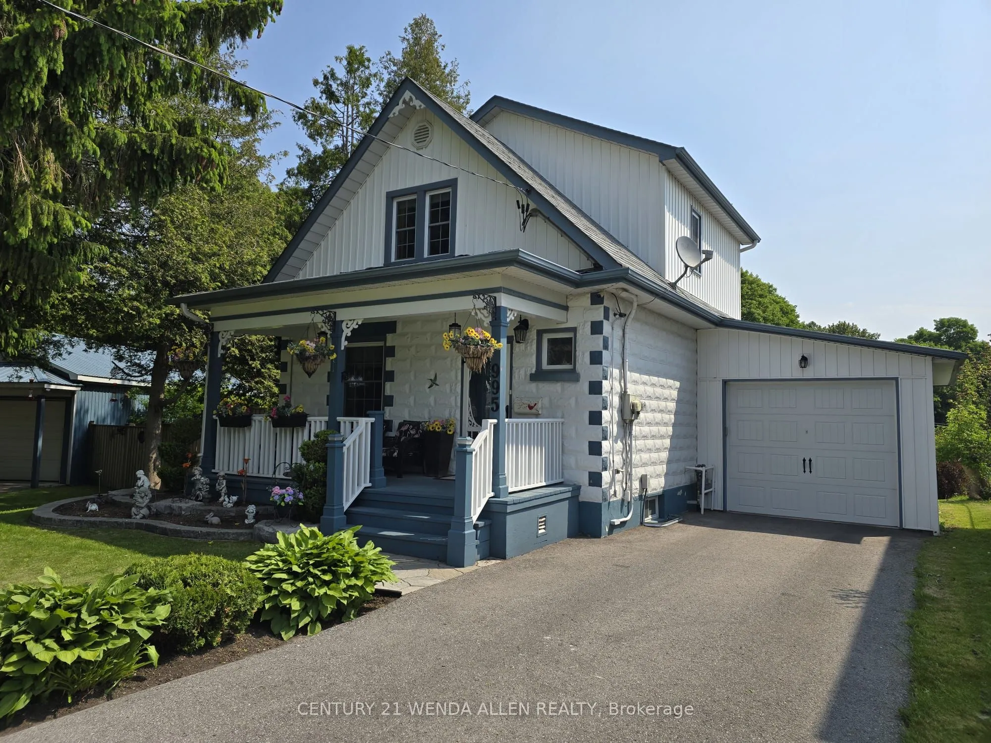 995 Cedar Street