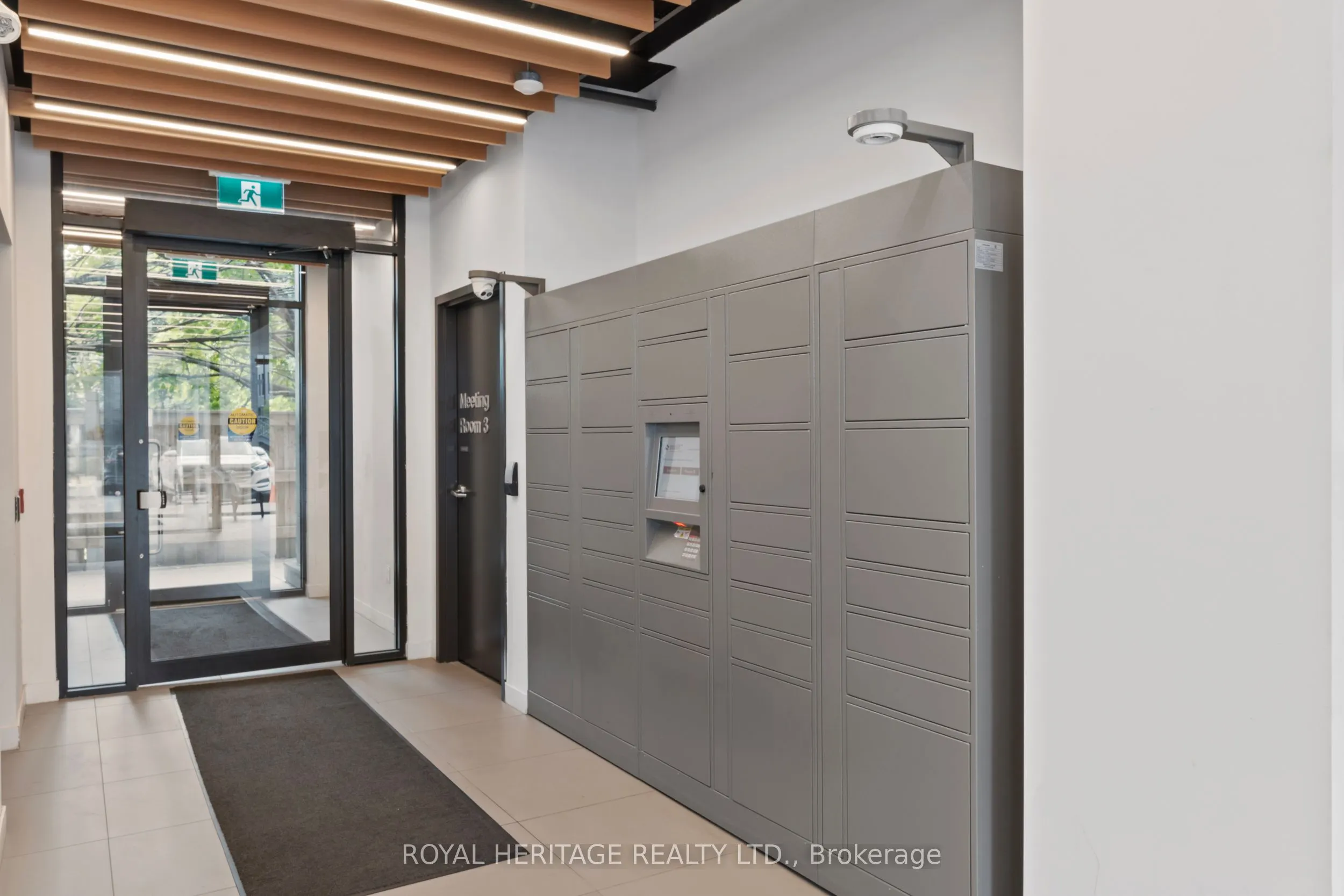 1800 Simcoe Street N #307