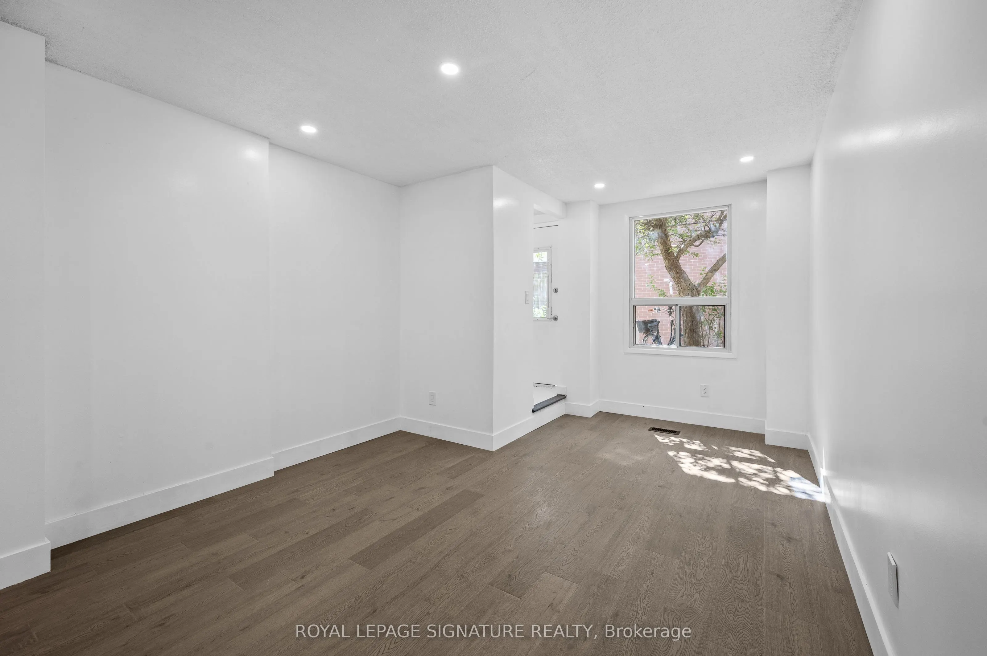 275 Broadview Avenue, #92