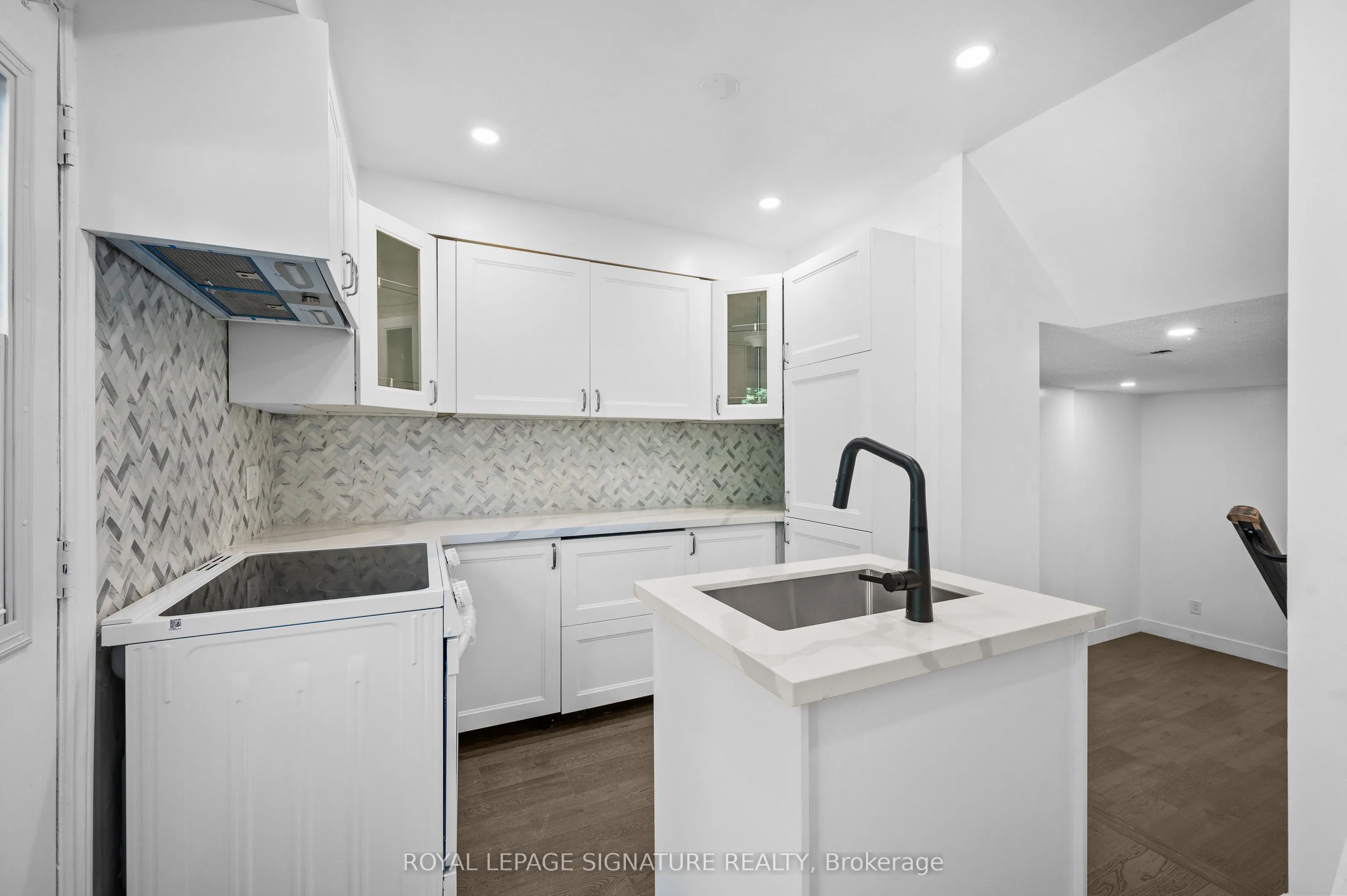 275 Broadview Avenue, #92