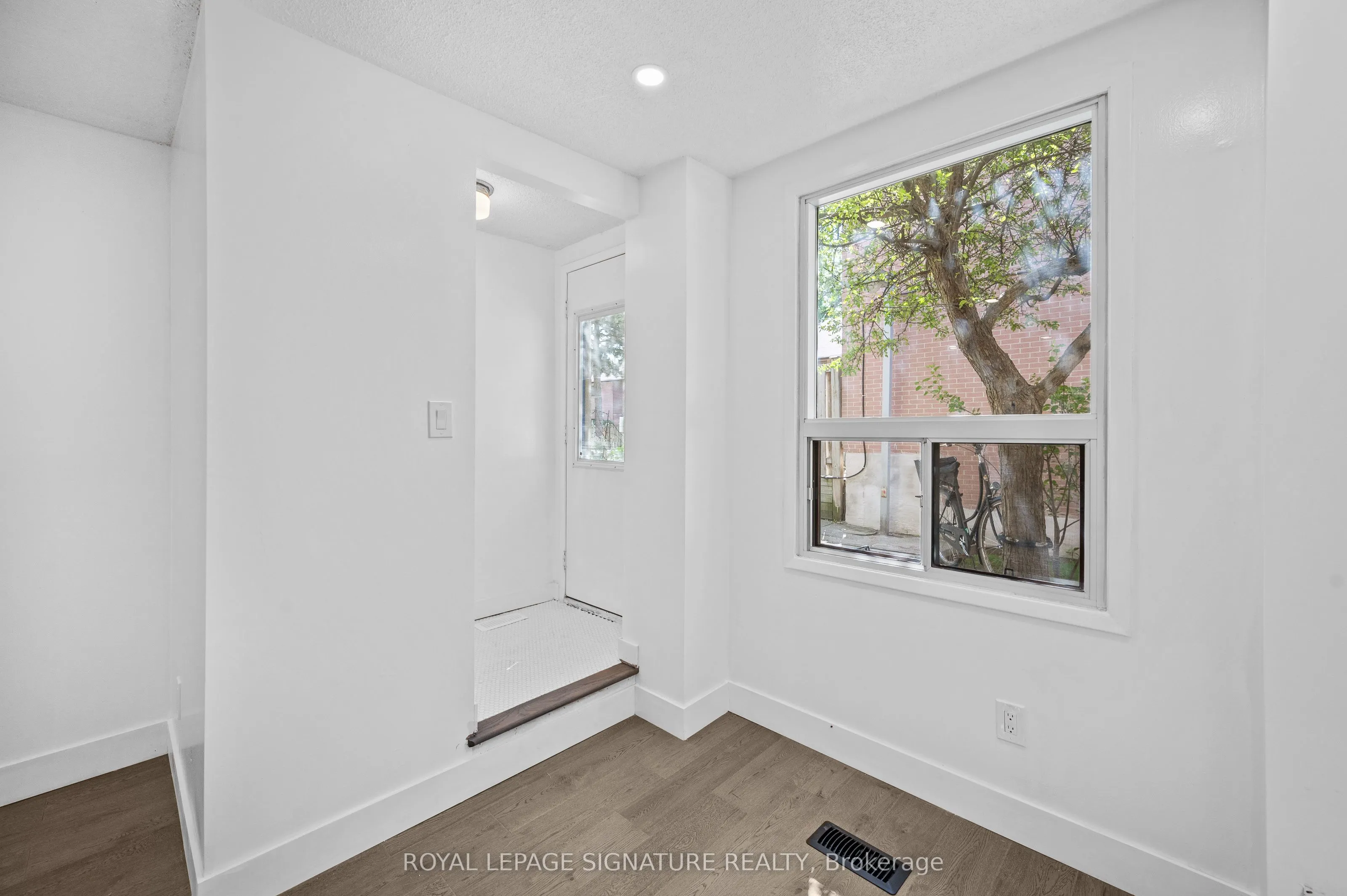 275 Broadview Avenue, #92