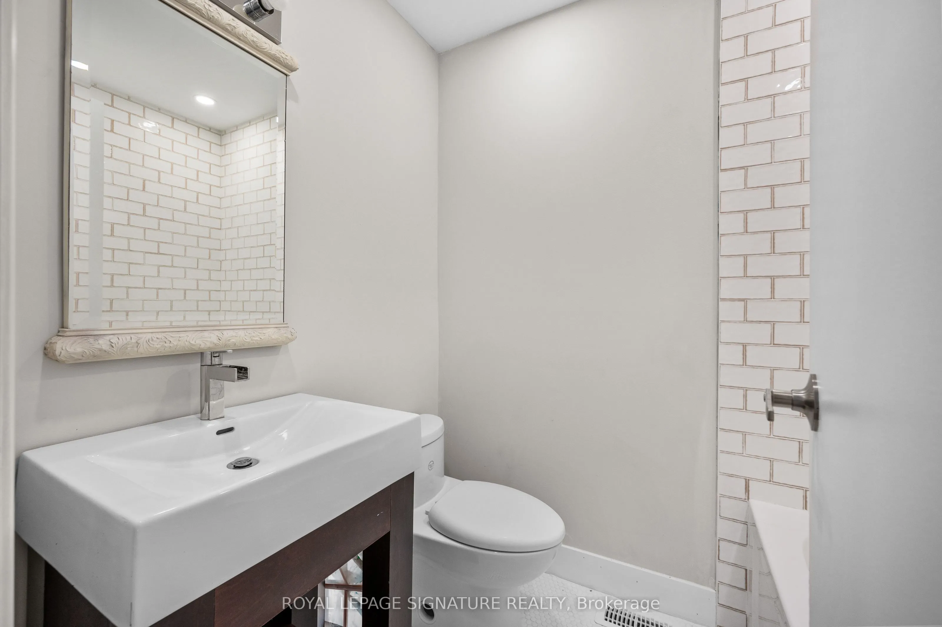 275 Broadview Avenue, #92