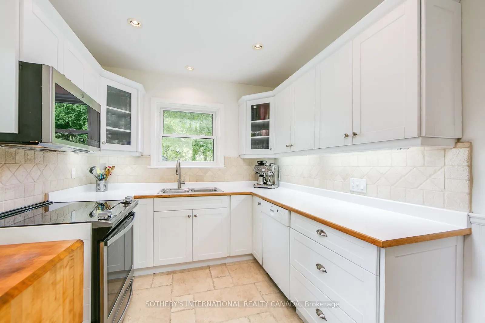 5 Springbank Avenue
