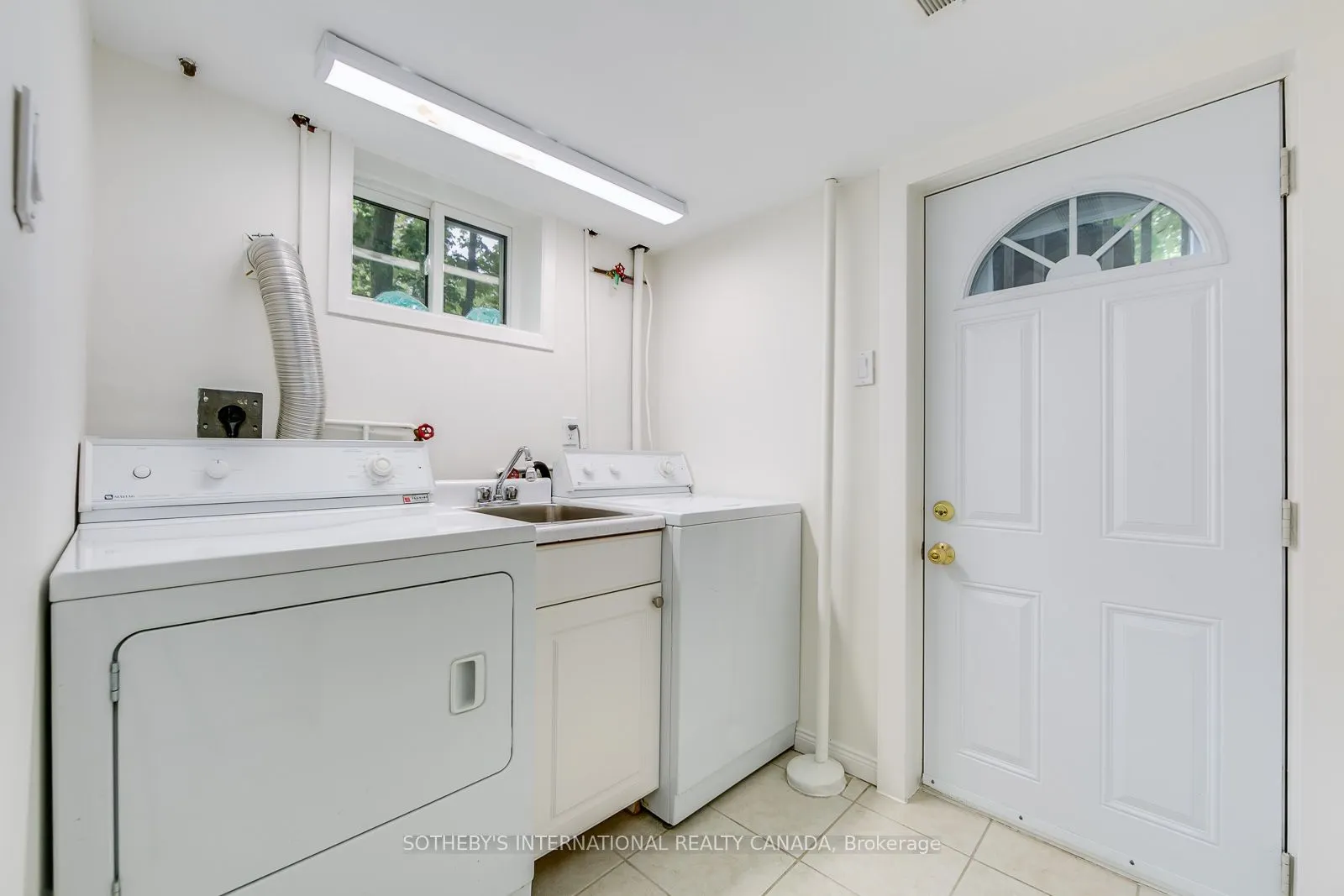 5 Springbank Avenue