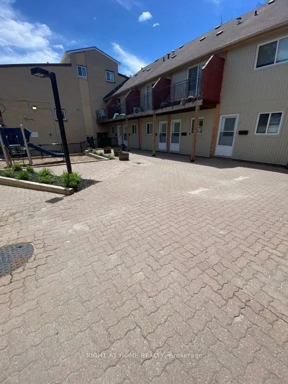 1209 Queen Street E, #5