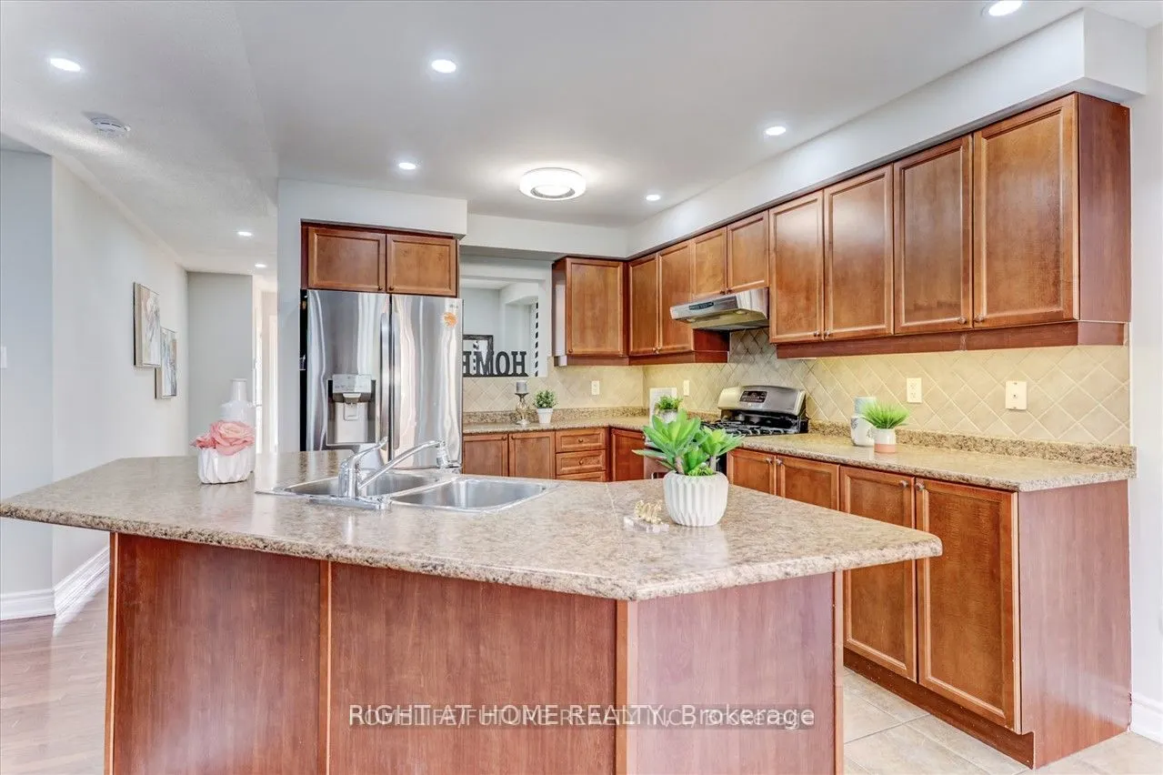 5 Hollier Drive