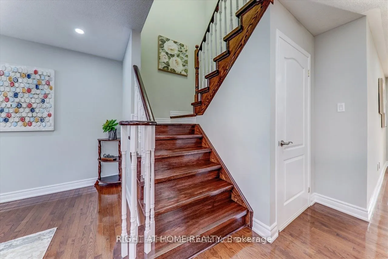 5 Hollier Drive