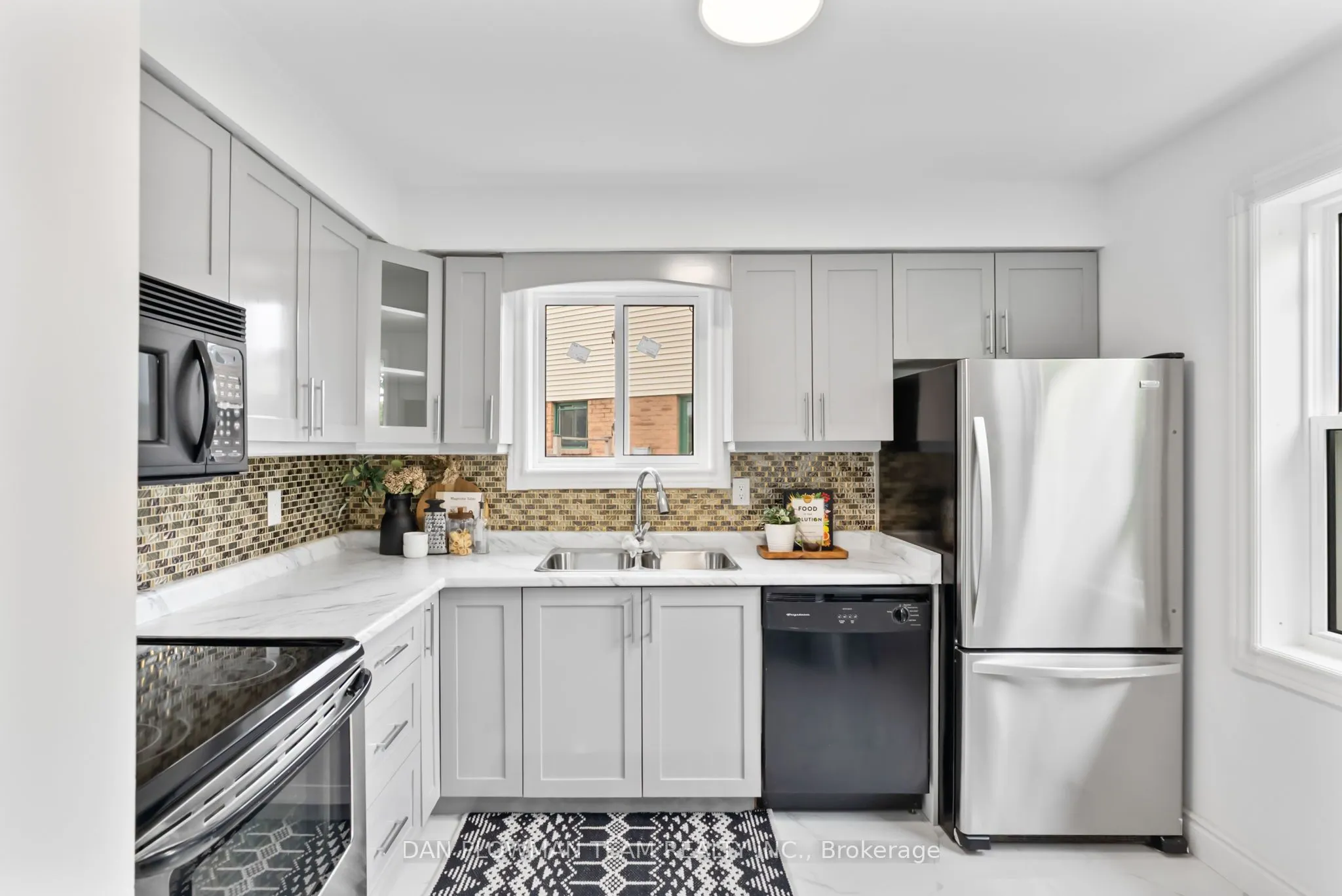 1411 Beaverbrook Court