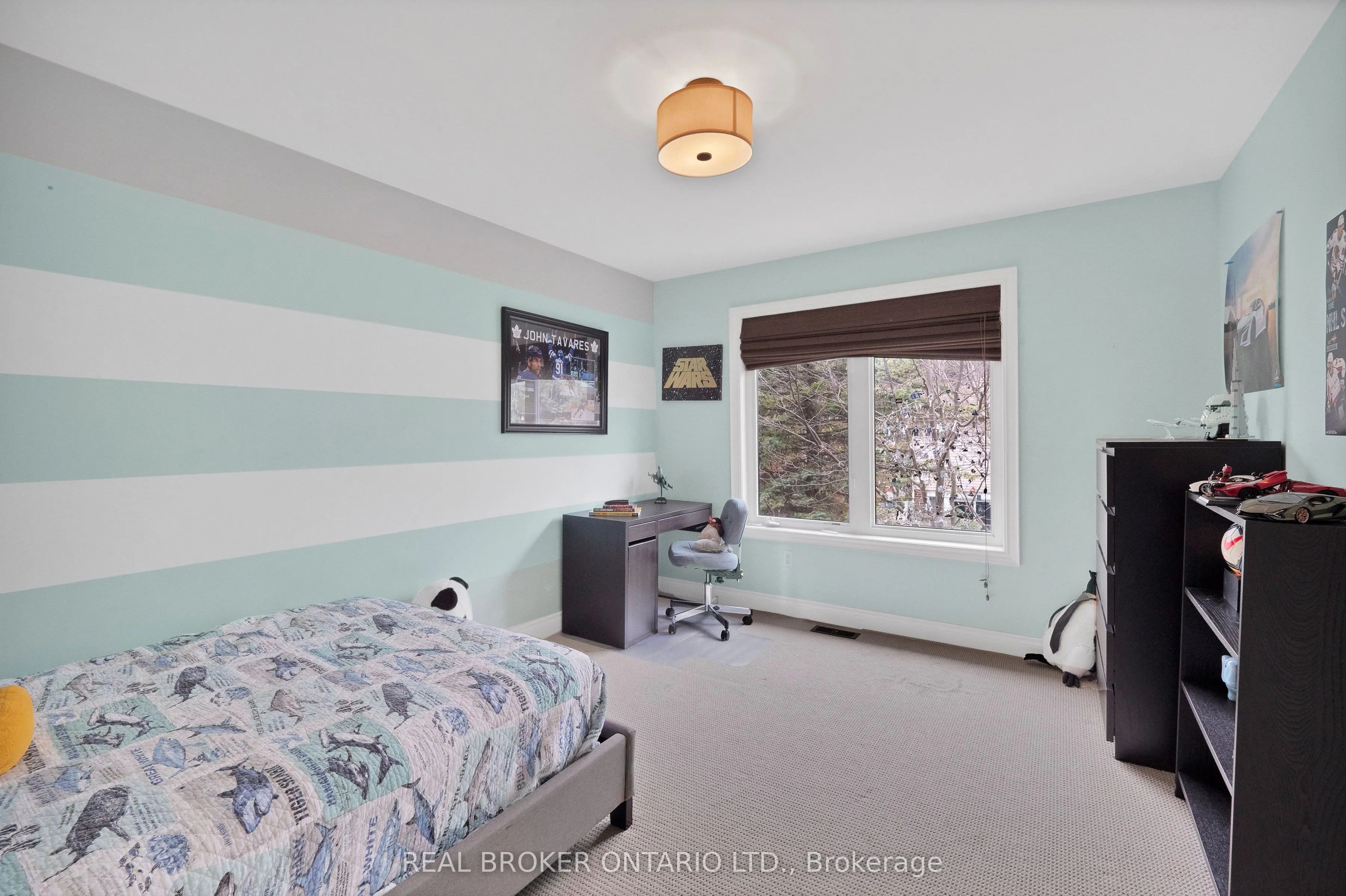 31 Mastwood Crescent