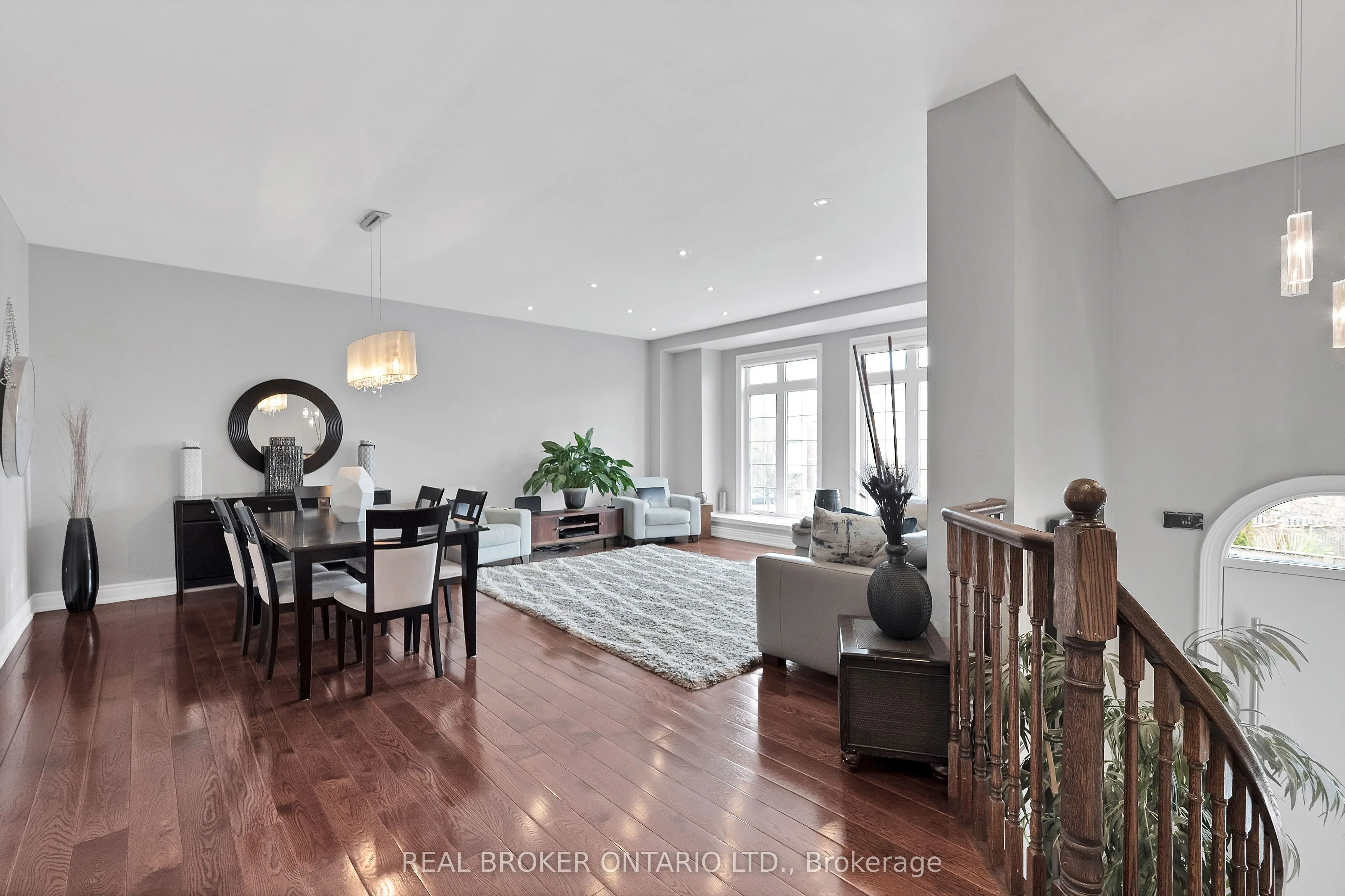 31 Mastwood Crescent