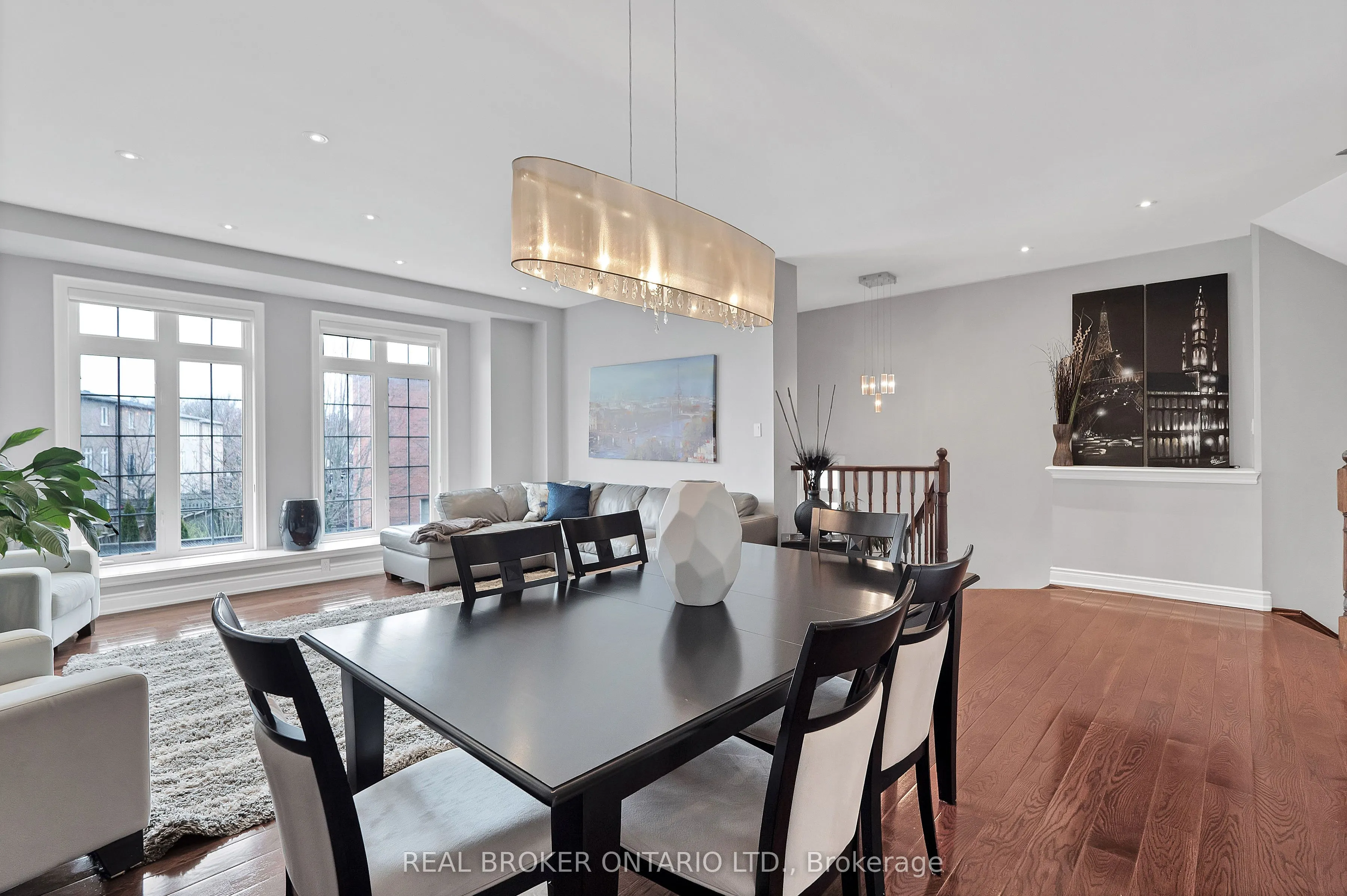 31 Mastwood Crescent