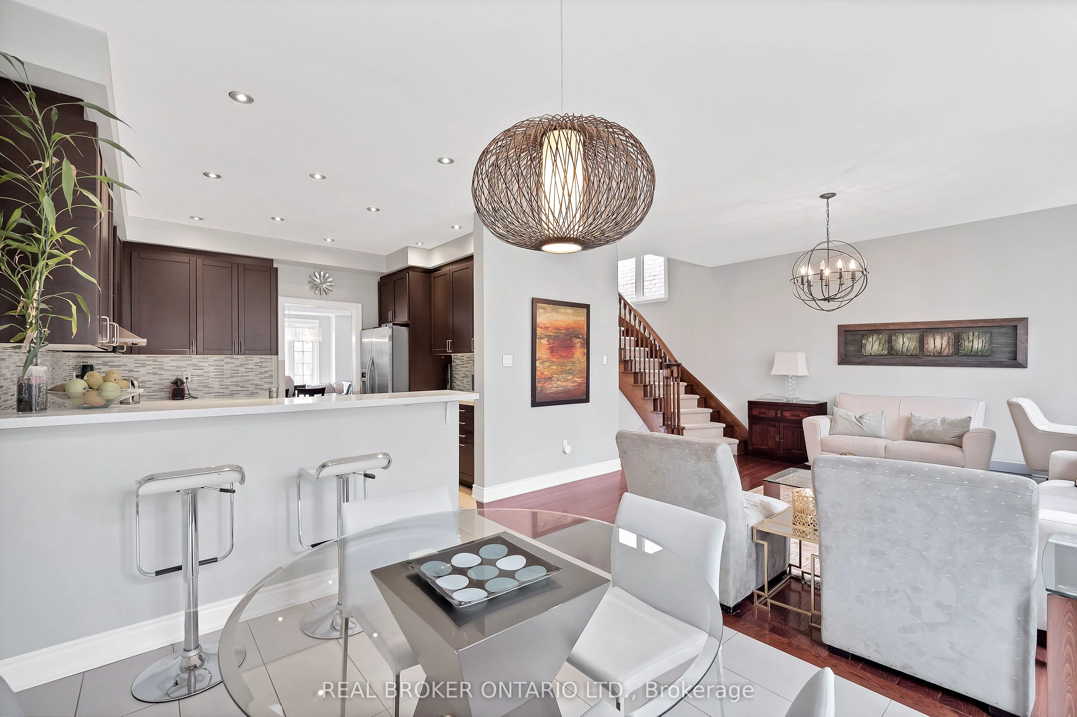 31 Mastwood Crescent