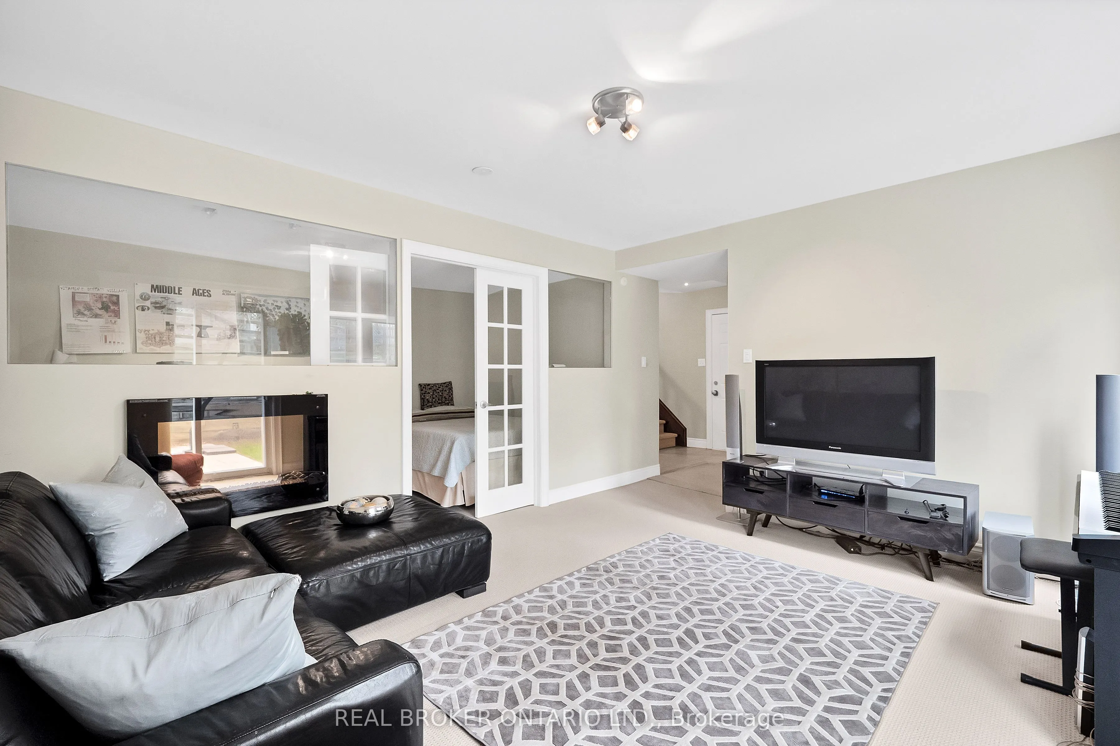 31 Mastwood Crescent