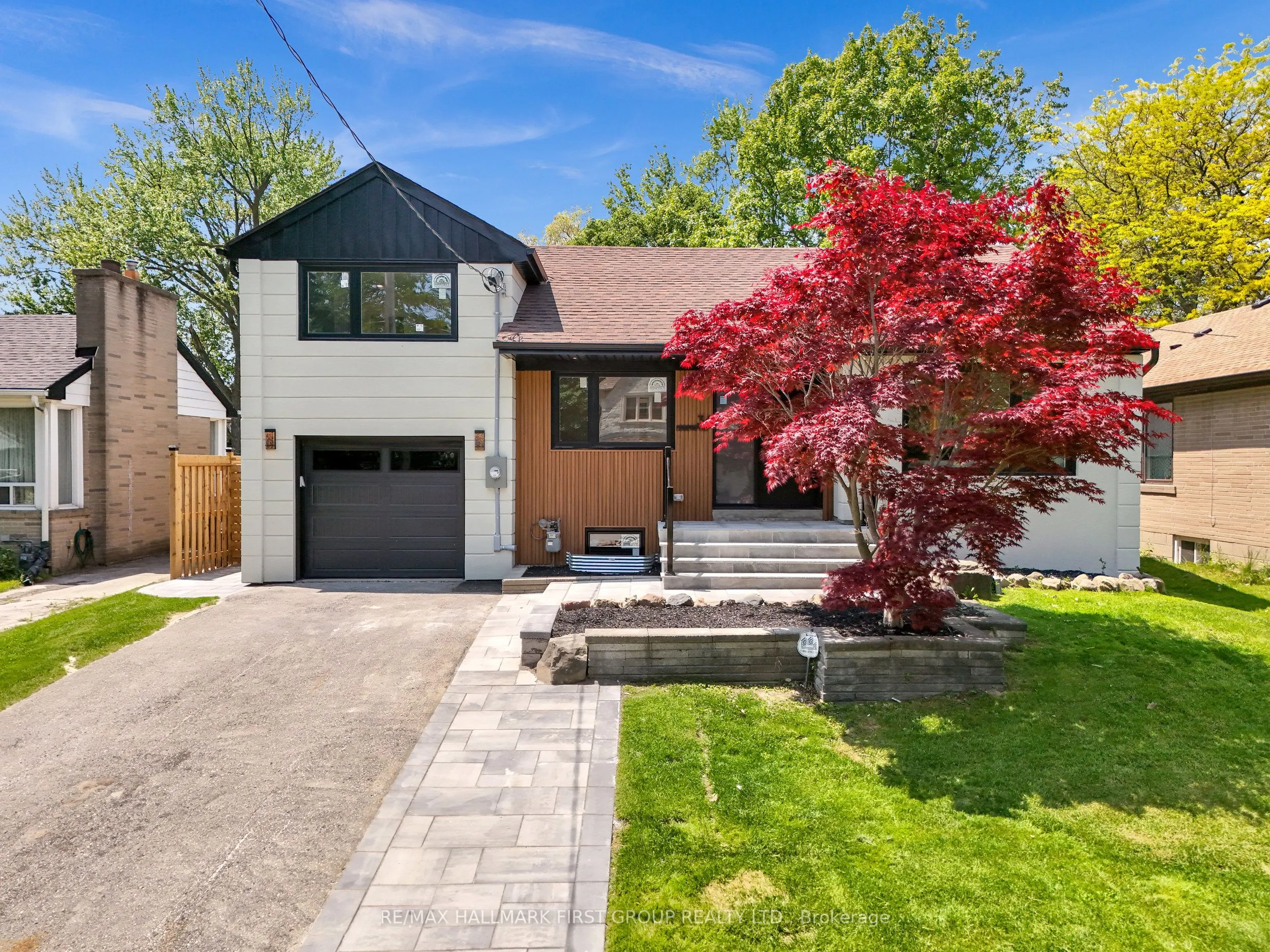 36 Lauralynn Crescent