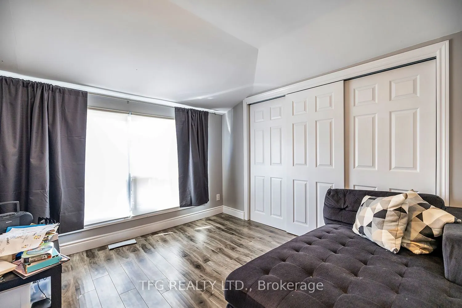 285 Jarvis Street
