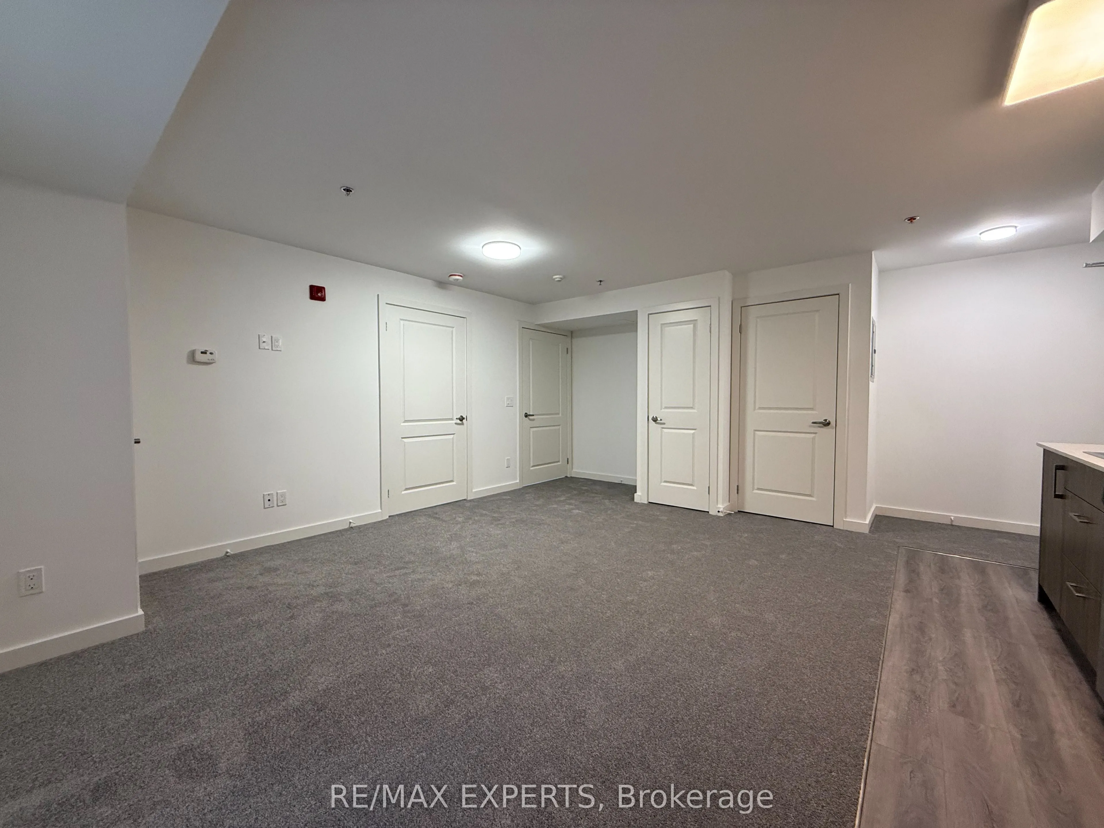 45 Connaught Avenue #104