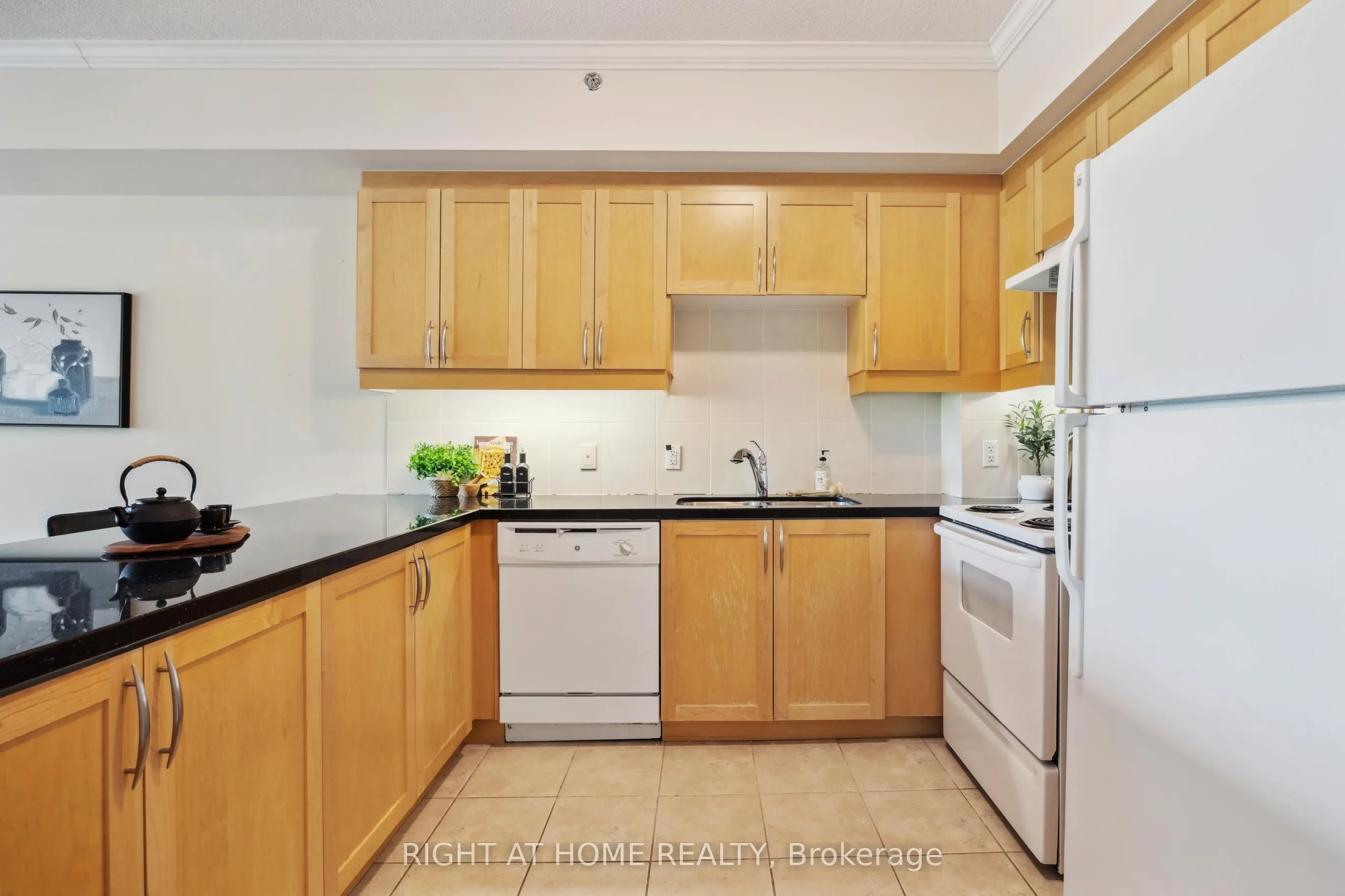 171 Shanly Street, #205