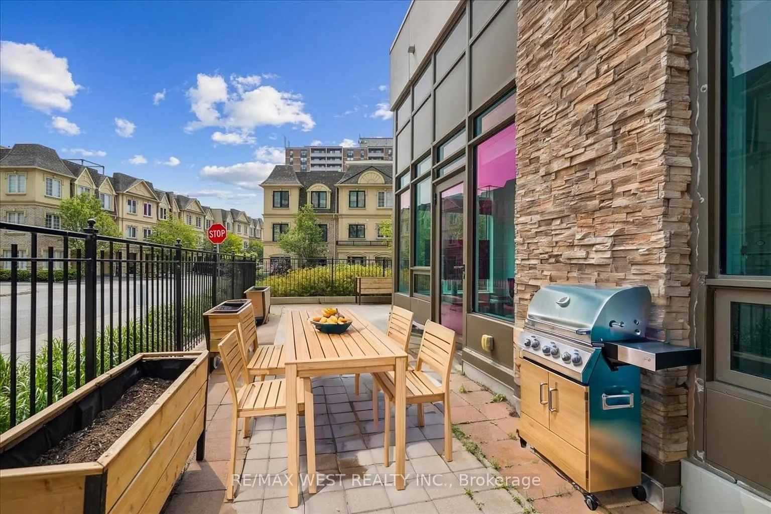 1215 Bayly Street, #101