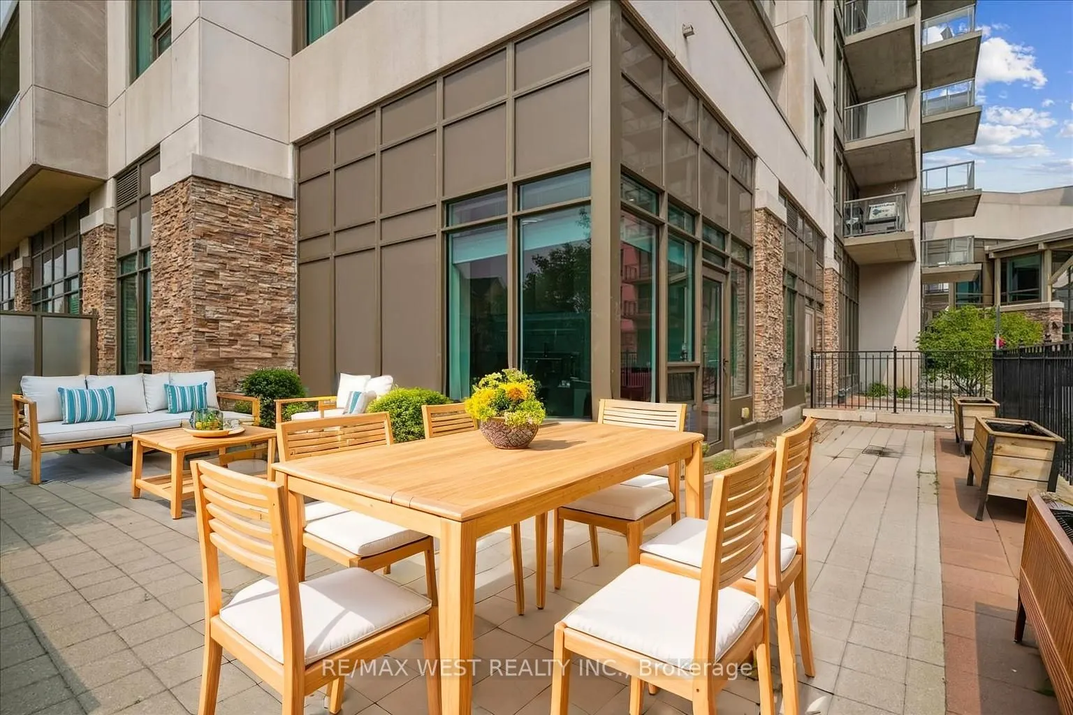 1215 Bayly Street, #101
