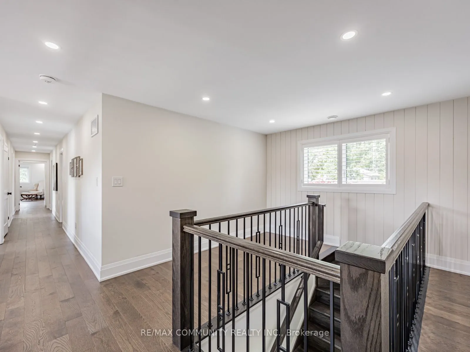 38 Robmar Street E