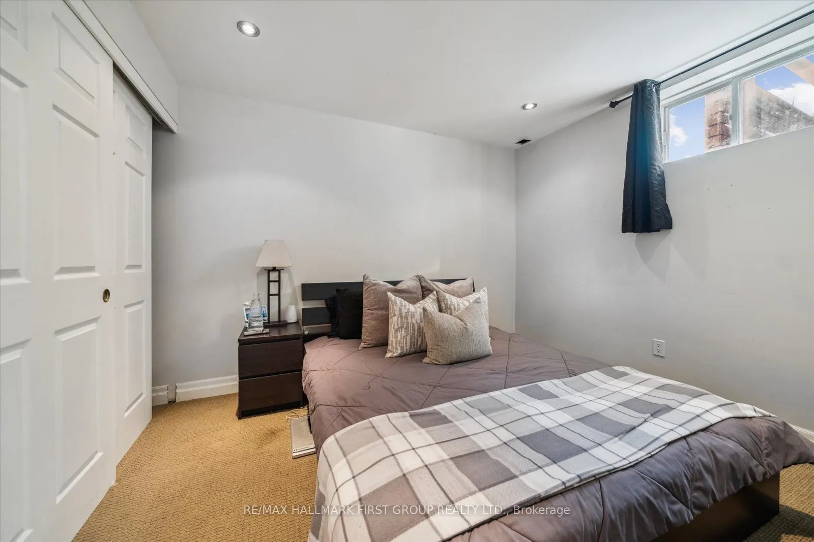 937 Pickering Beach Road