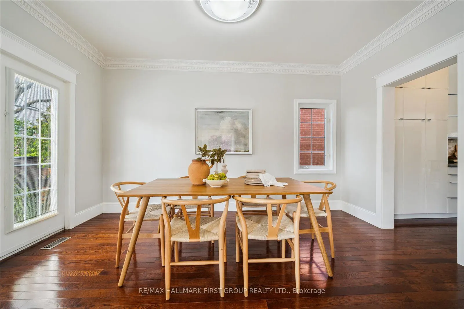 937 Pickering Beach Road