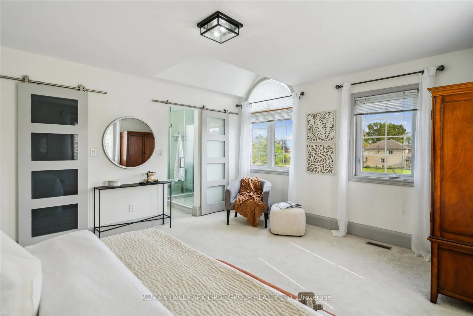 937 Pickering Beach Road