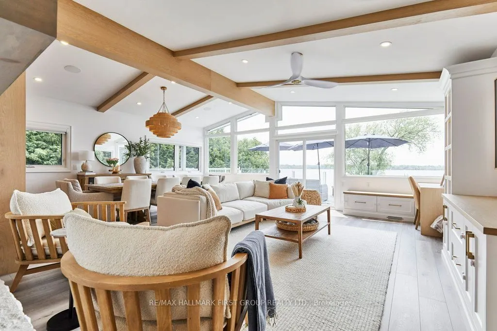 6 Ambleside Drive
