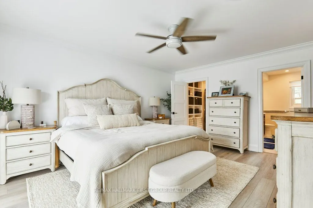 6 Ambleside Drive