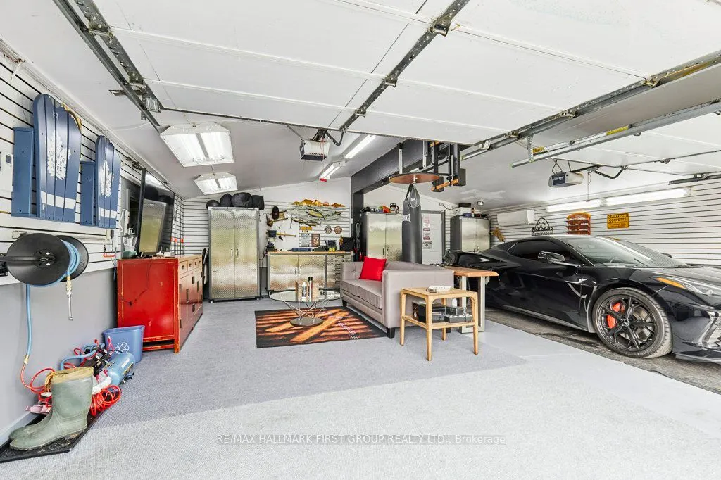 6 Ambleside Drive