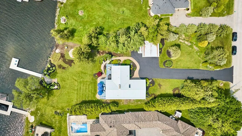 6 Ambleside Drive