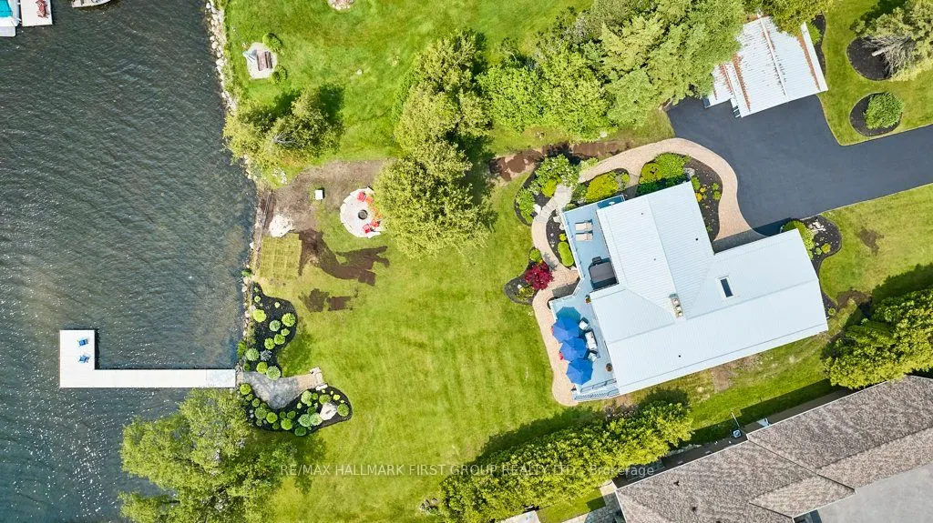 6 Ambleside Drive