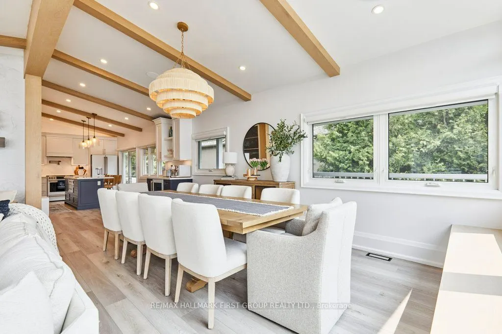 6 Ambleside Drive