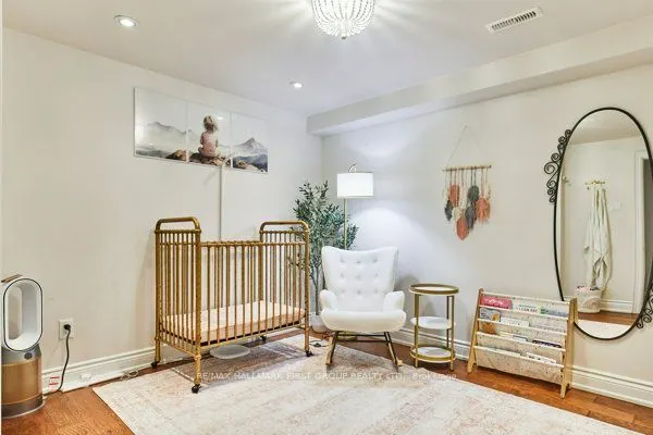 6 Ambleside Drive