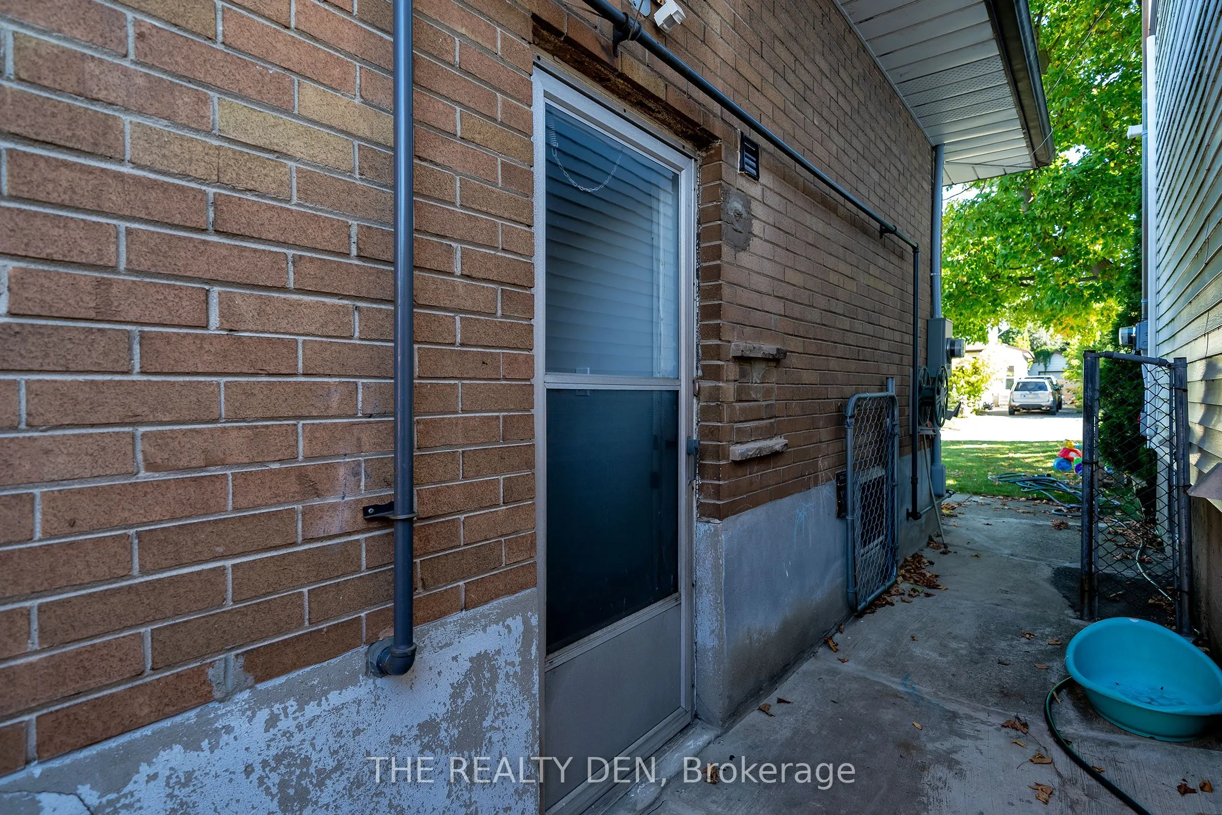 532 Montrave Avenue