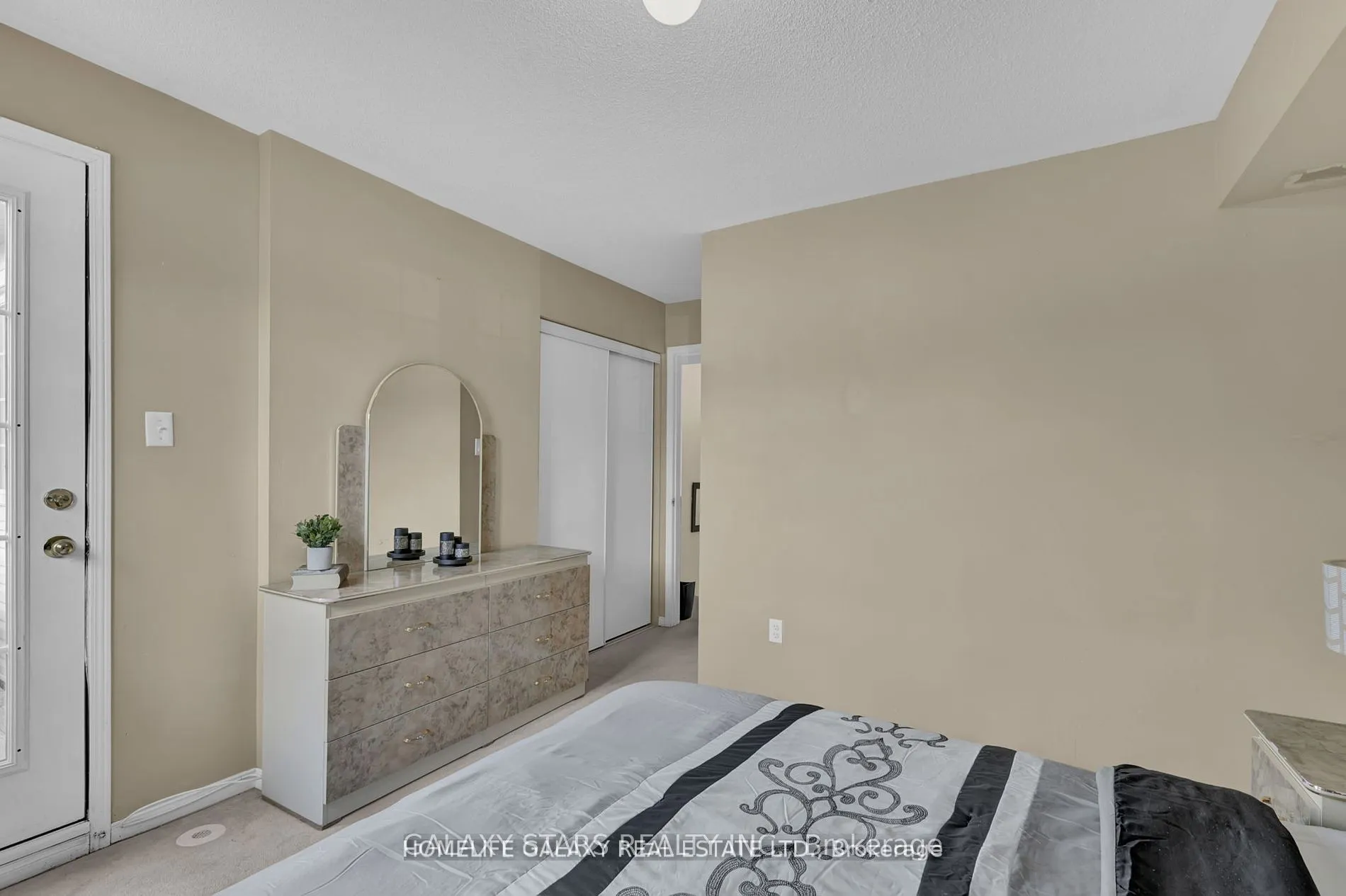 42 Pinery Trail, #106