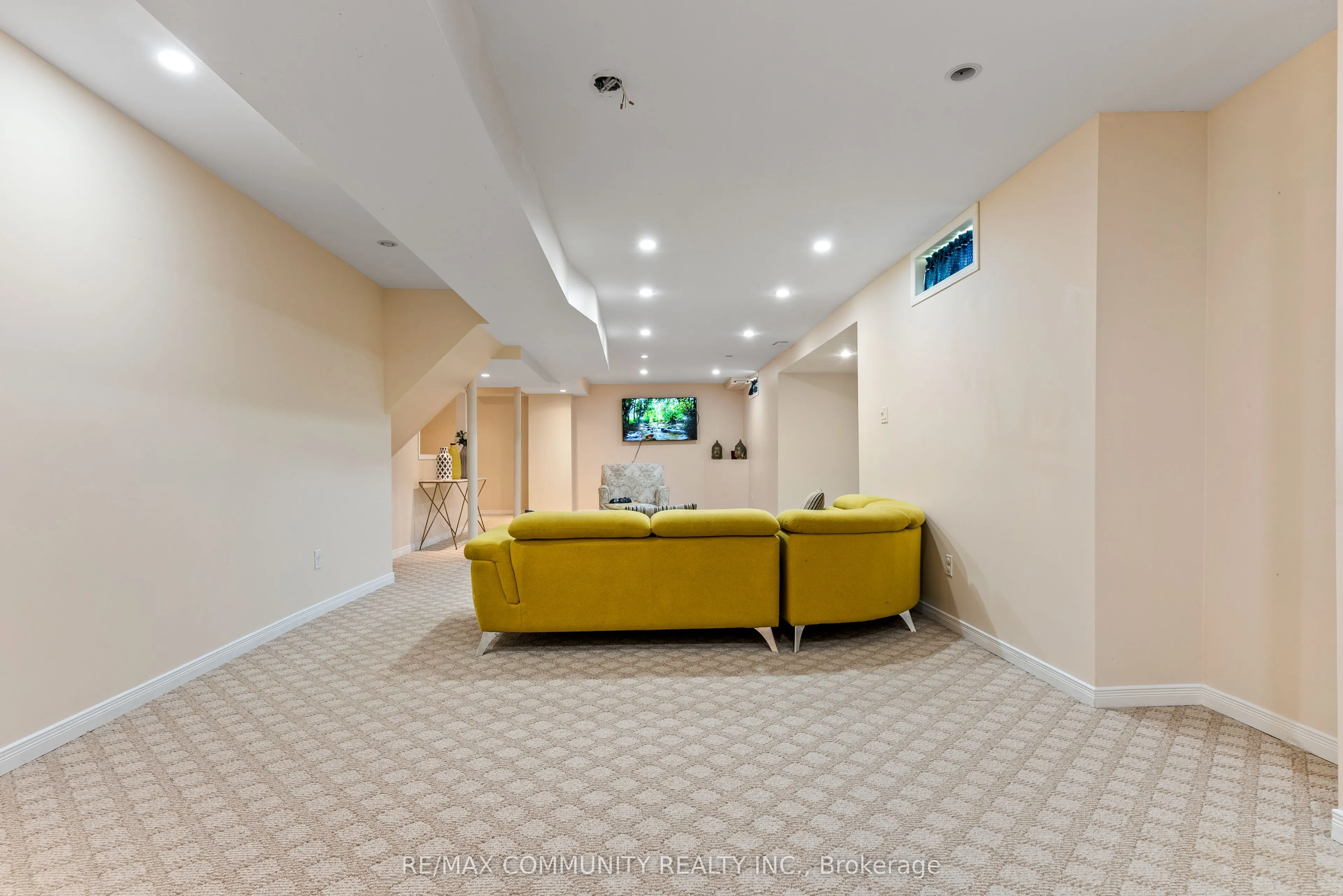 1081 Langford Street