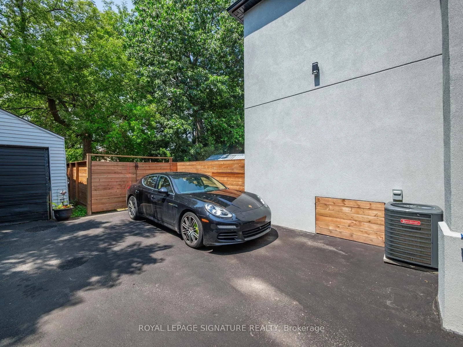 186 Oak Park Avenue