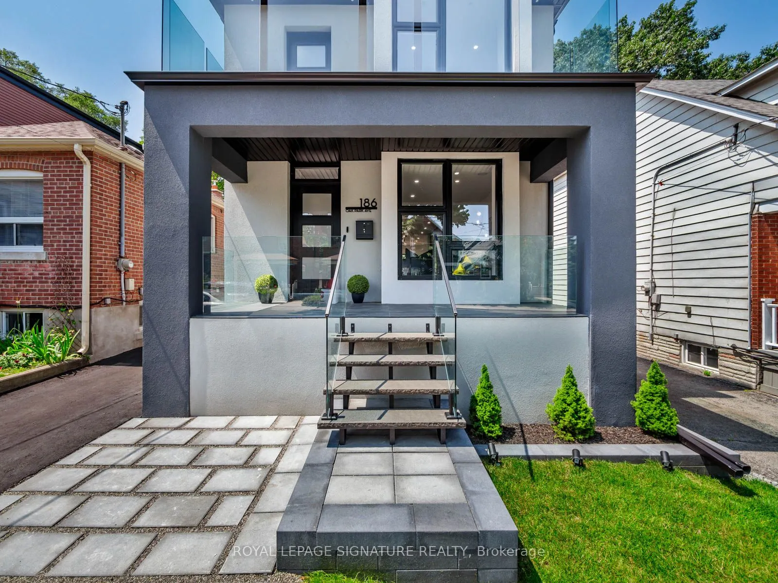 186 Oak Park Avenue
