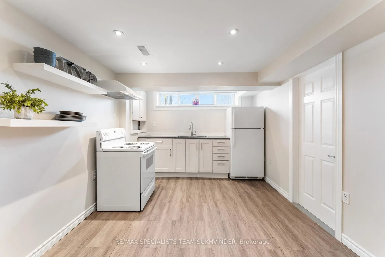 21 White Abbey Park