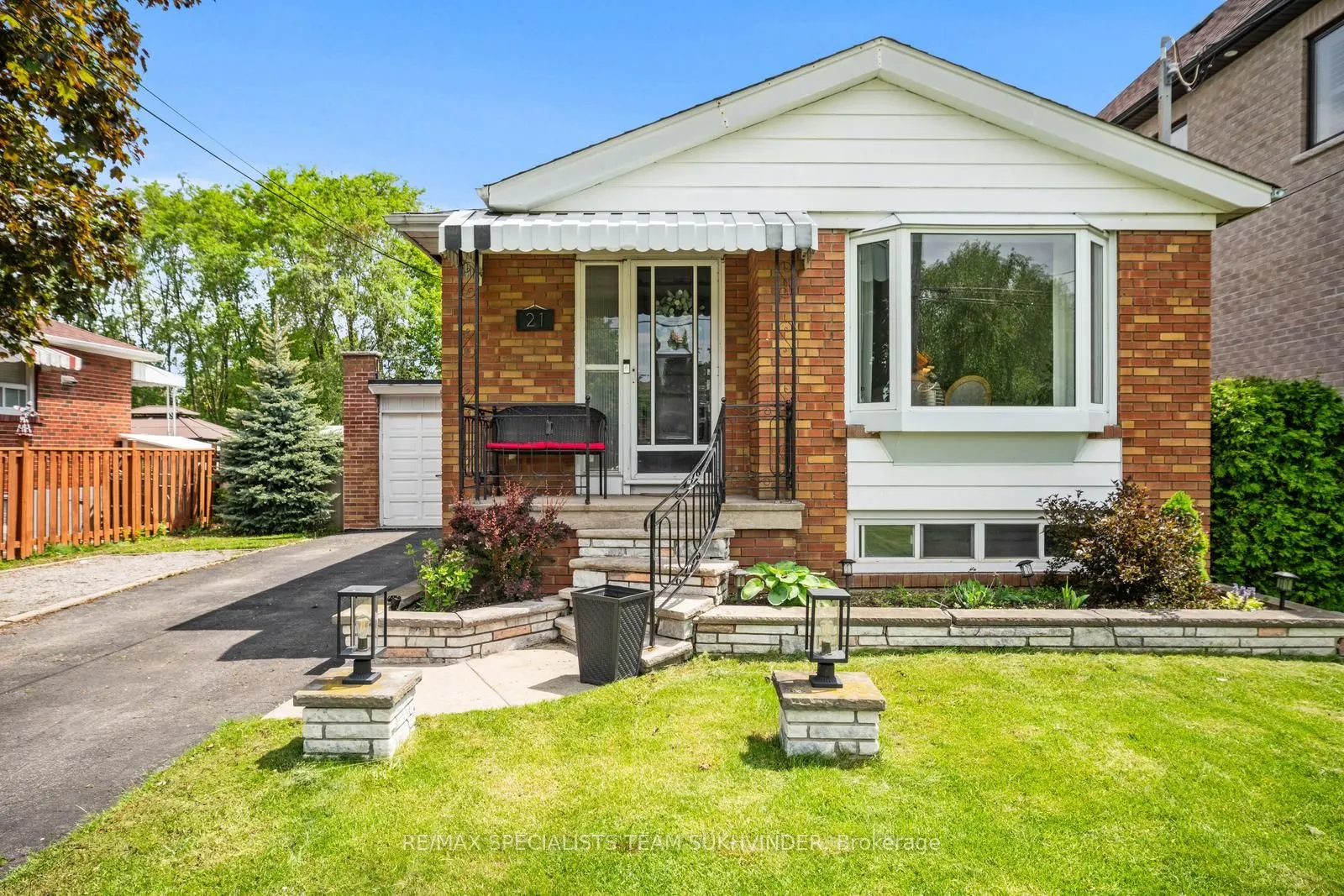 21 White Abbey Park