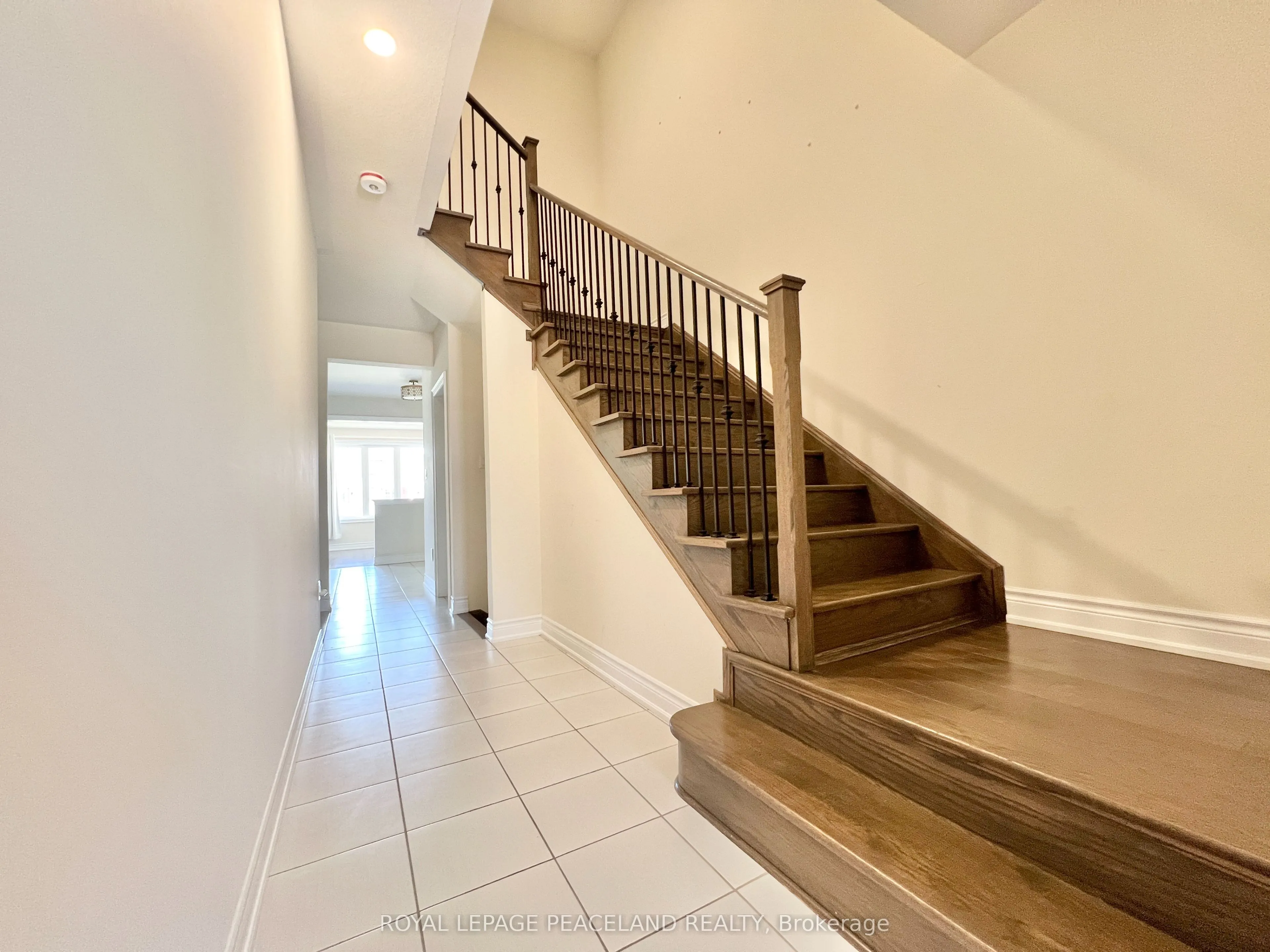 48 Mac Frost Way