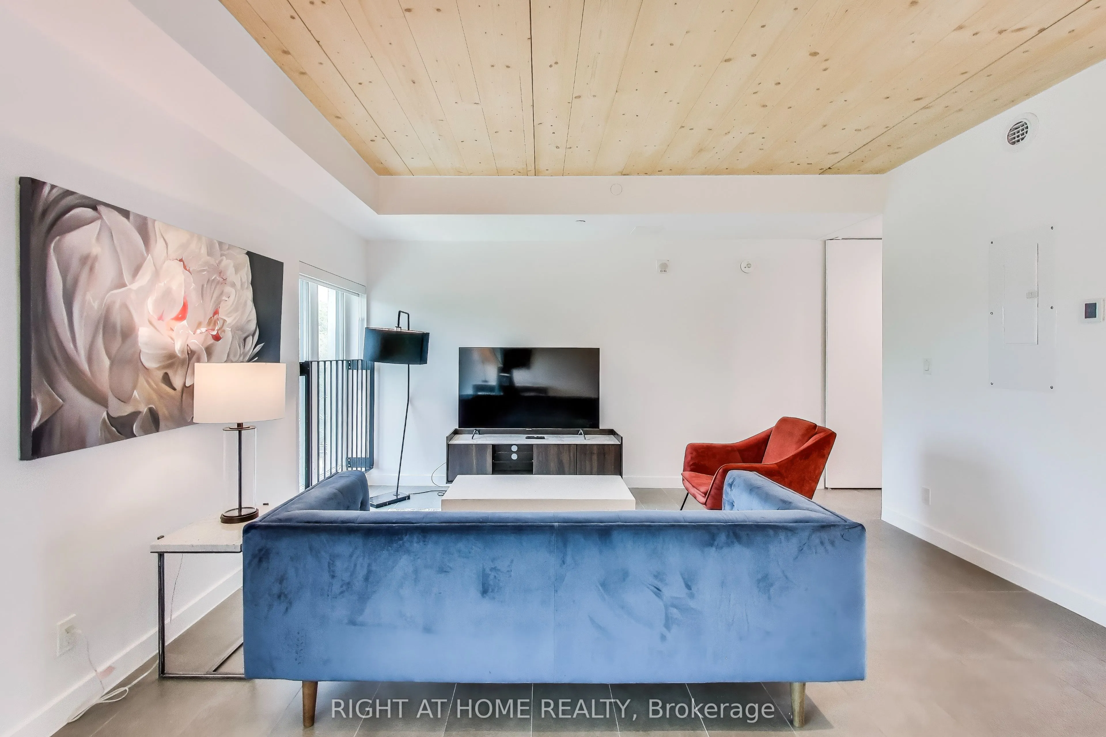 1604 Queen Street E, #PH