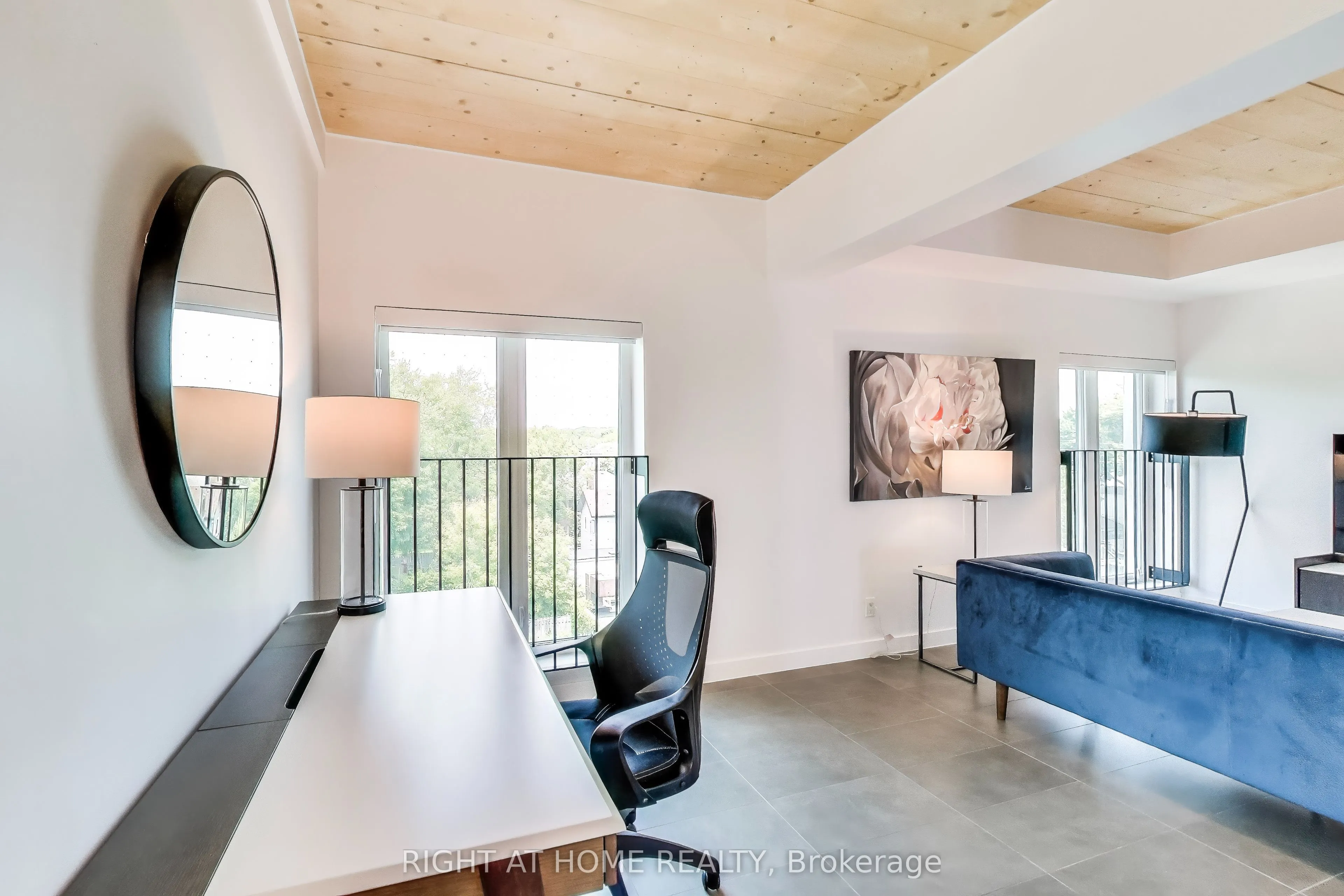 1604 Queen Street E, #PH