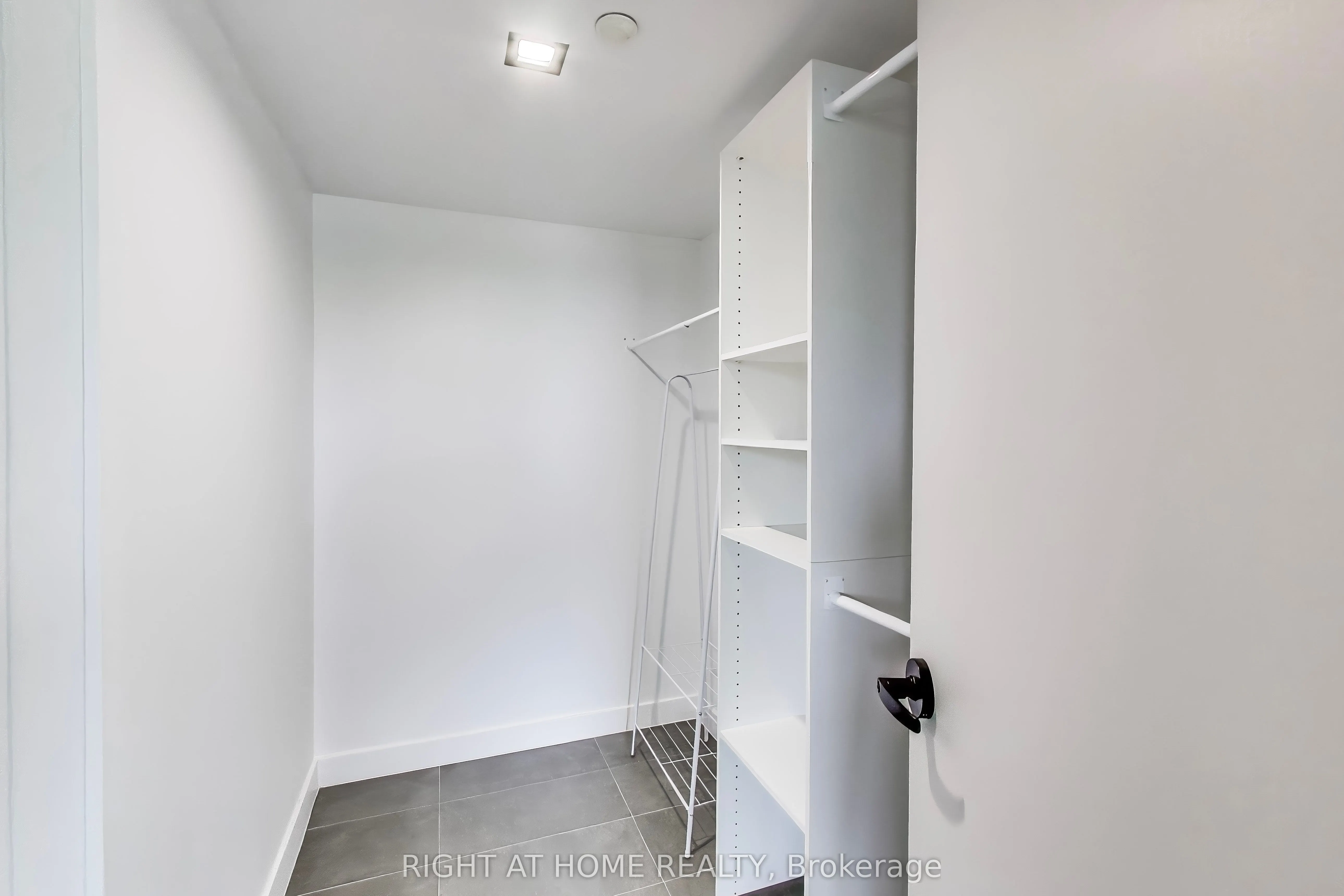 1604 Queen Street E, #PH