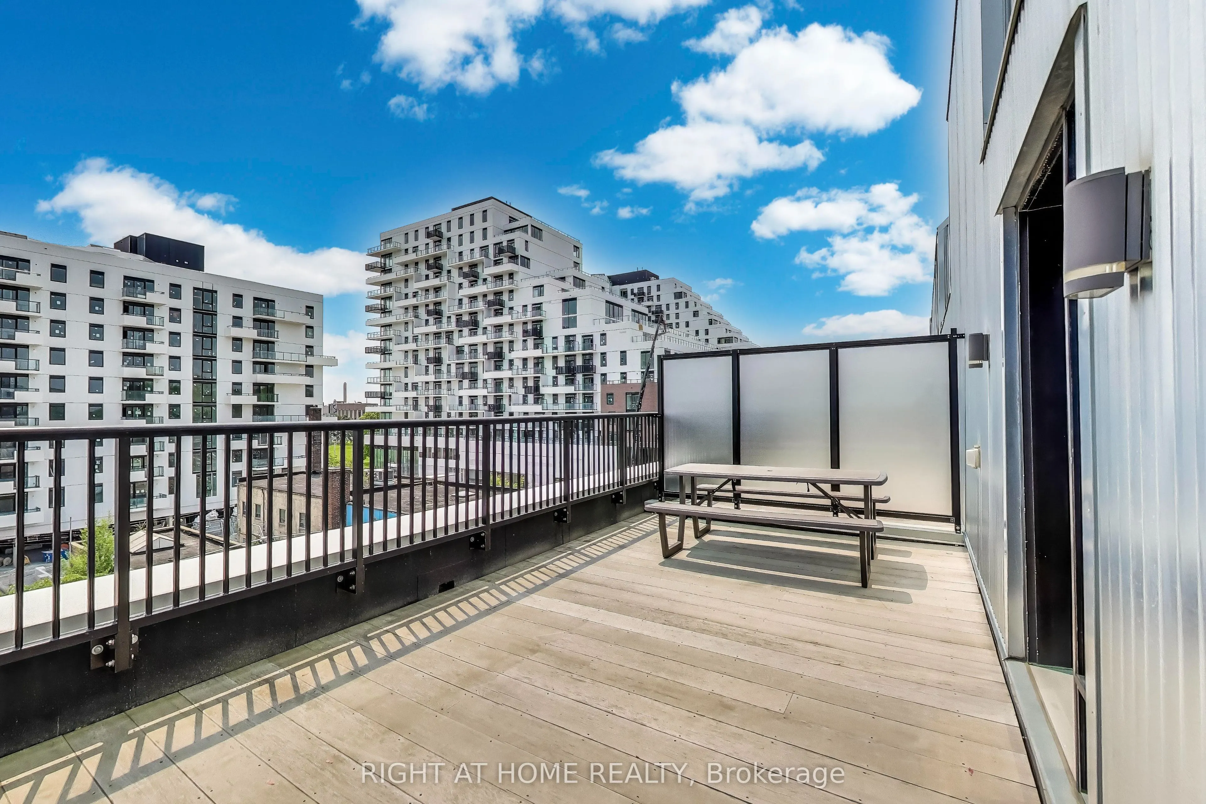 1604 Queen Street E, #PH