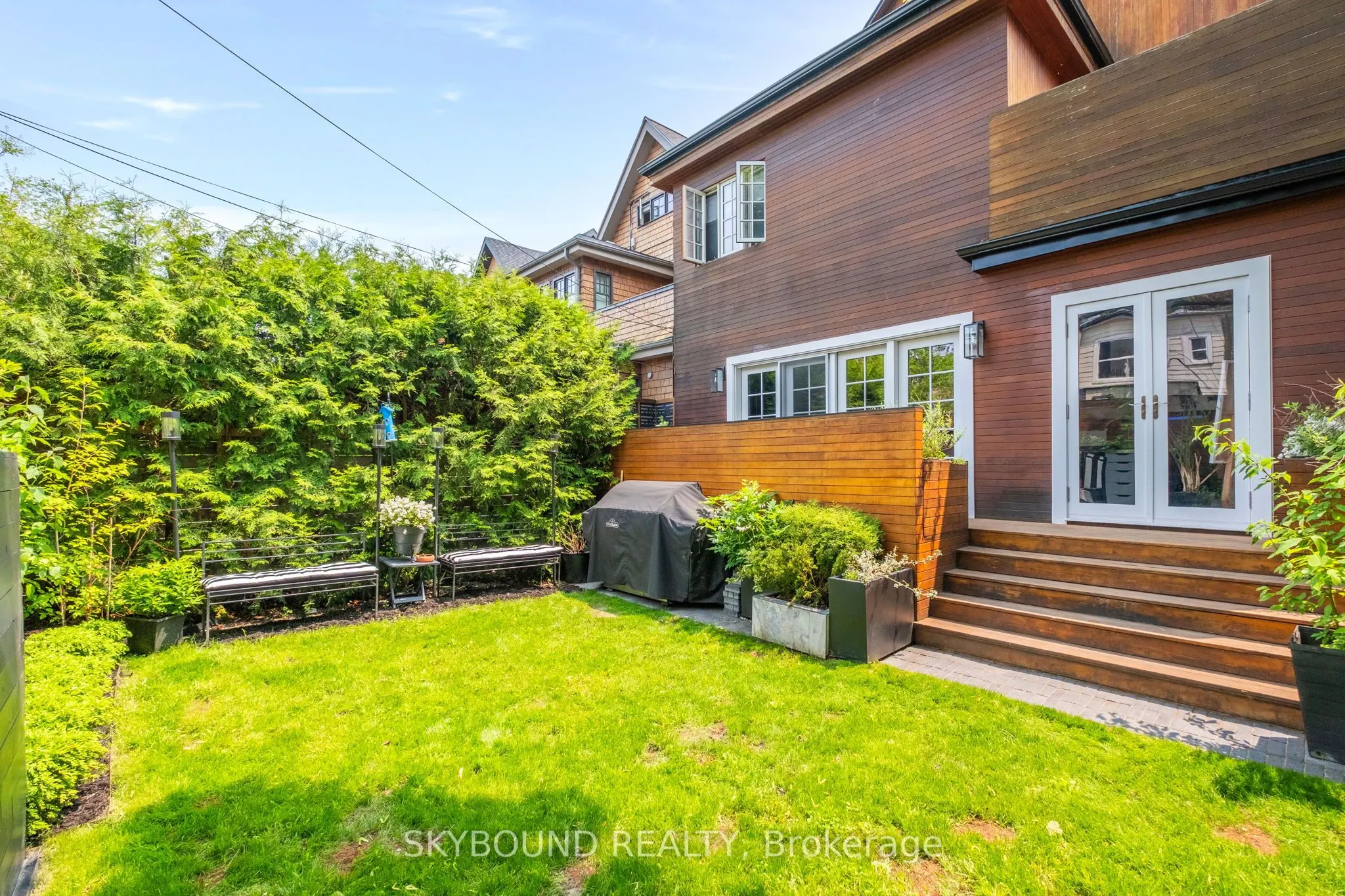 20 Fairview Boulevard