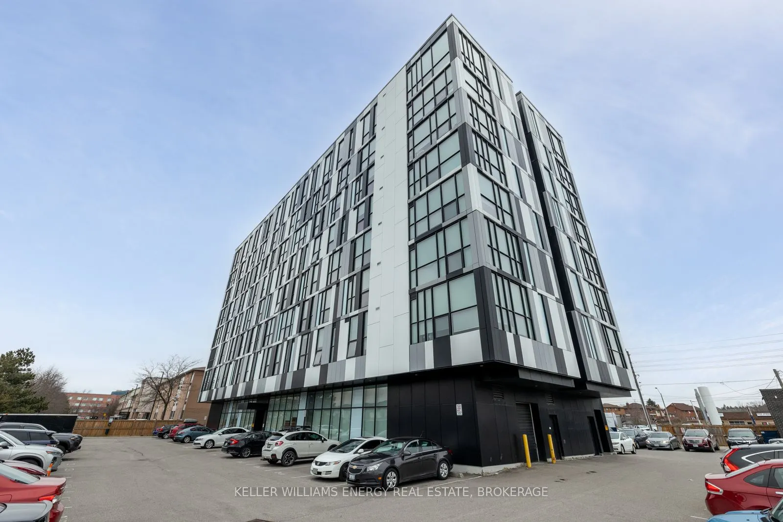 1900 Simcoe Street N #839