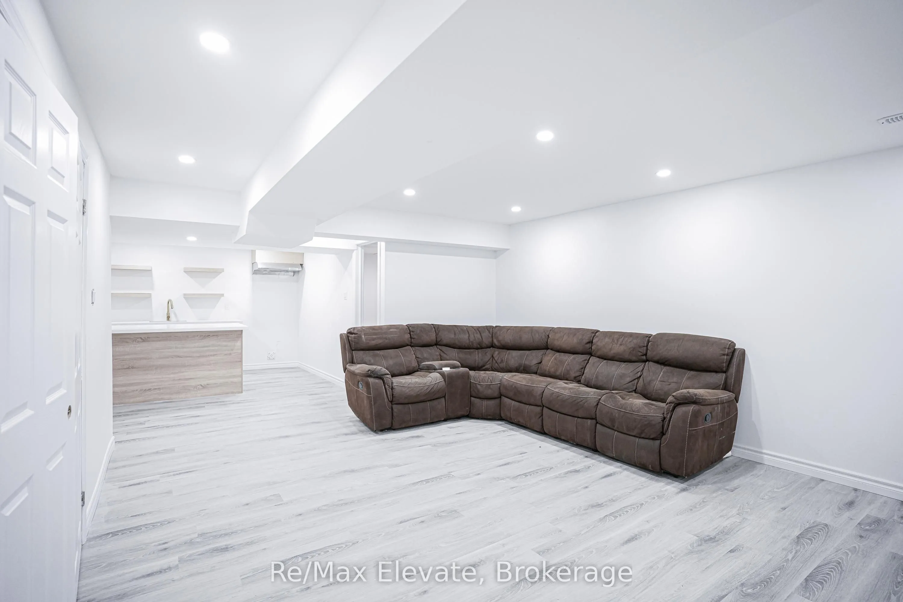 11 Joshua Boulevard