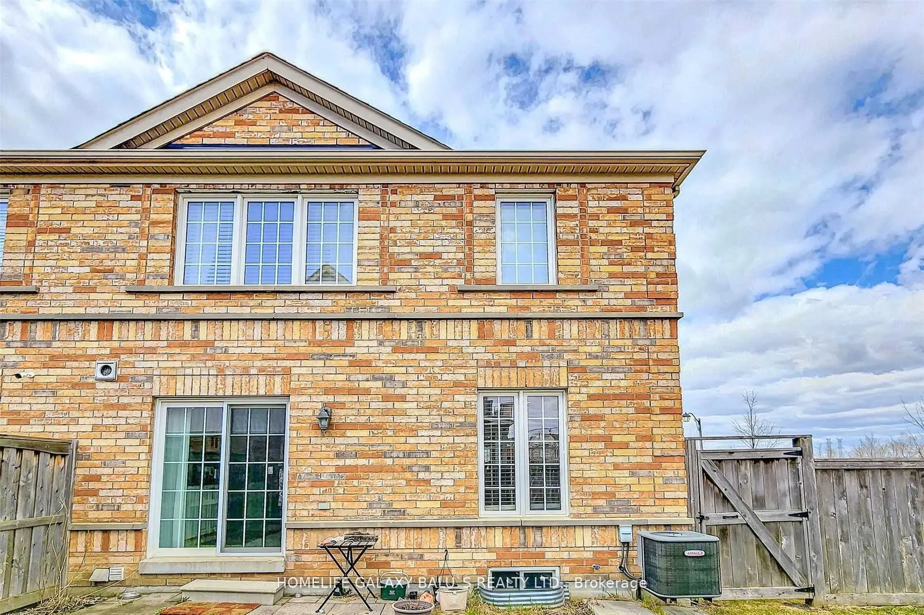 54 Decourcy-Ireland Circle